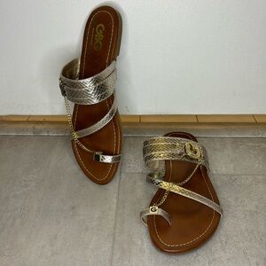 GBG Los Angeles Toe Ring Sandals